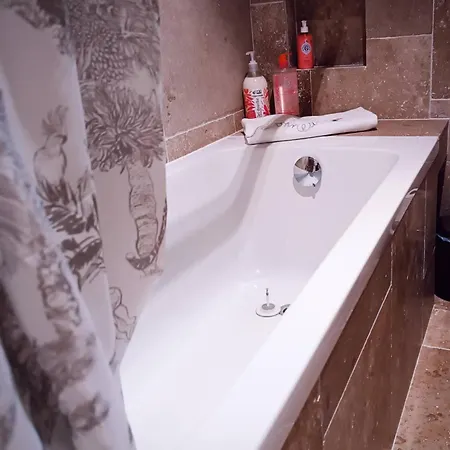 Apartament Chateau Duplex Et Parking Compiègne